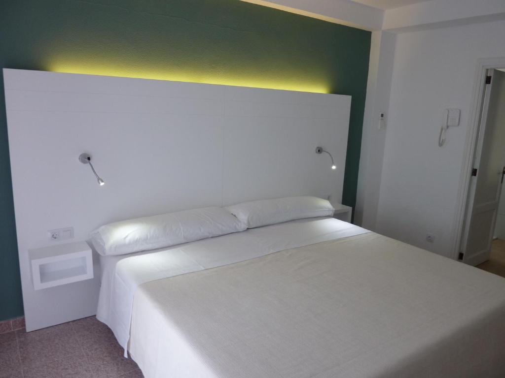 Hotel Sa Roqueta Can Picafort Adults Only 객실 사진